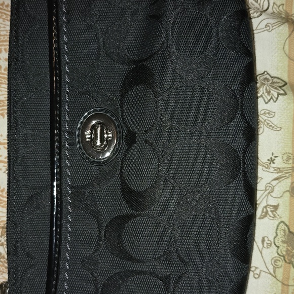 Coach wristlet - Picture 2 of 3